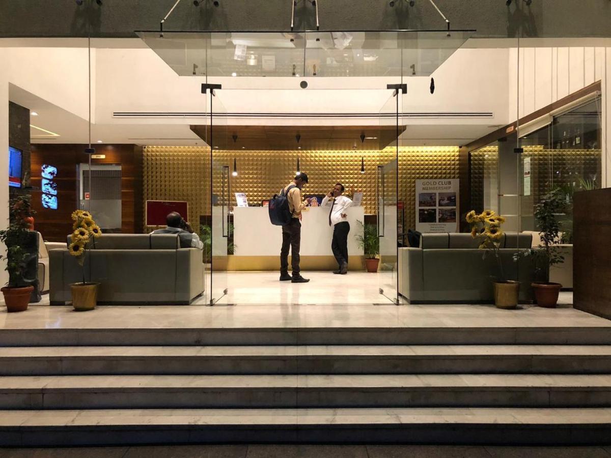 Tarawade Clarks Inn Pune Ngoại thất bức ảnh