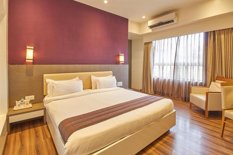 Tarawade Clarks Inn Pune Ngoại thất bức ảnh
