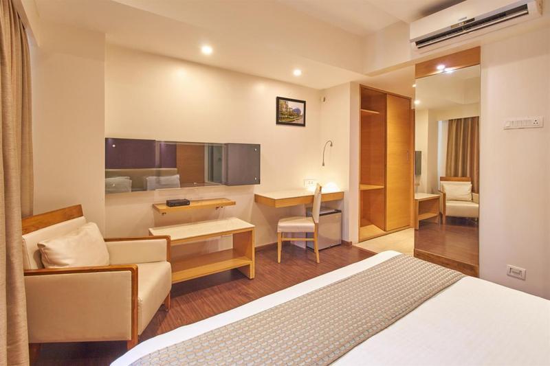 Tarawade Clarks Inn Pune Ngoại thất bức ảnh